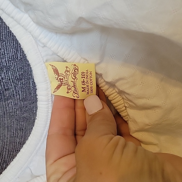 🤍 Size Medium Dress - Picture 4 of 4